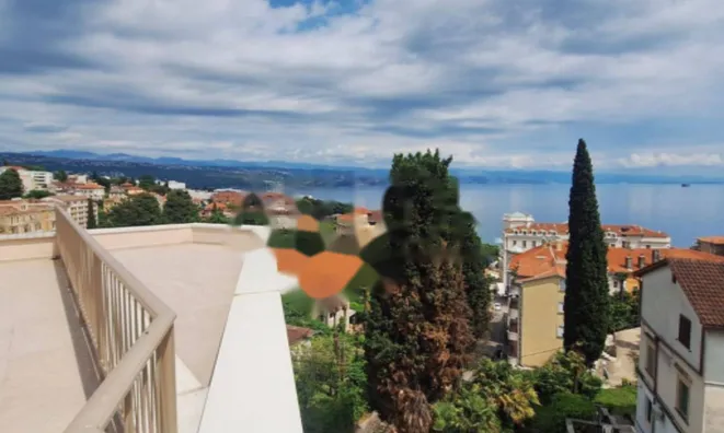 Недвижимость Четырехкомнатная квартира Центр: 1