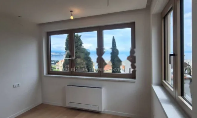 Недвижимость Четырехкомнатная квартира Центр: 11