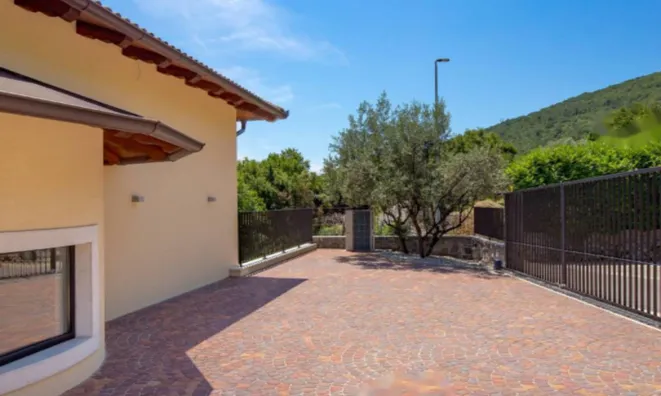 Недвижимость Семейный дом в Центре Опатии: 35