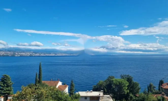 Недвижимость Четырехкомнатная квартира Центр: 3