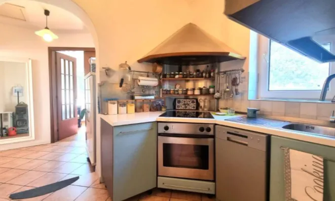 Недвижимость Четырехкомнатная квартира Центр: 7