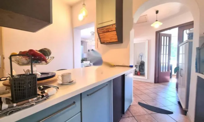 Недвижимость Четырехкомнатная квартира Центр: 8