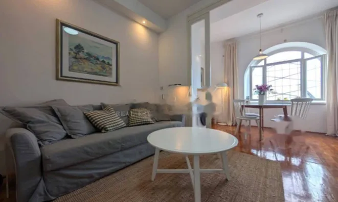 Недвижимость Двухкомнатная квартира Центр: 2