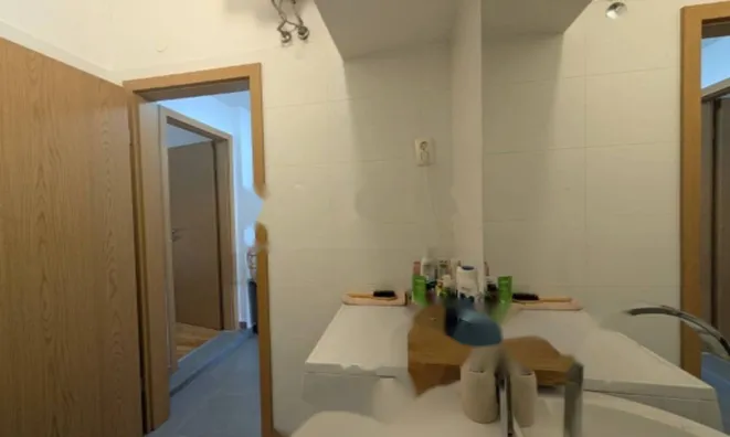 Недвижимость Двухкомнатная квартира Центр: 13