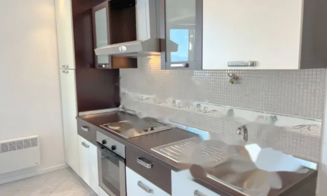 Недвижимость Четырёхкомнатная квартира Опатия: 16