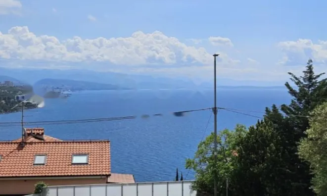 Недвижимость Четырехкомнатная квартира, Центр, Опатия.: 4