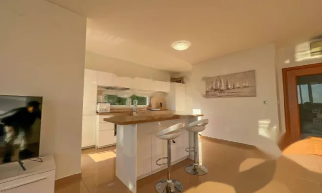 Недвижимость Трехкомнатная квартира Ичичи: 8