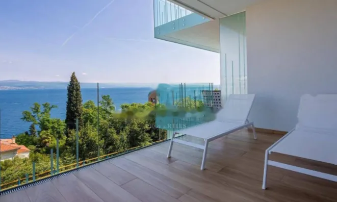 Недвижимость Двухкомнатная квартира в центре: 17