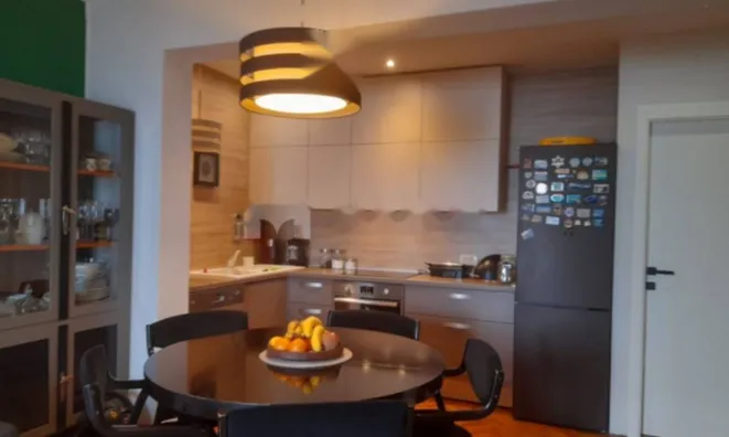 Недвижимость Трехкомнатная квартира, Центр: 10