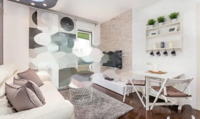 Недвижимость Двухкомнатная квартира в Центре: 3