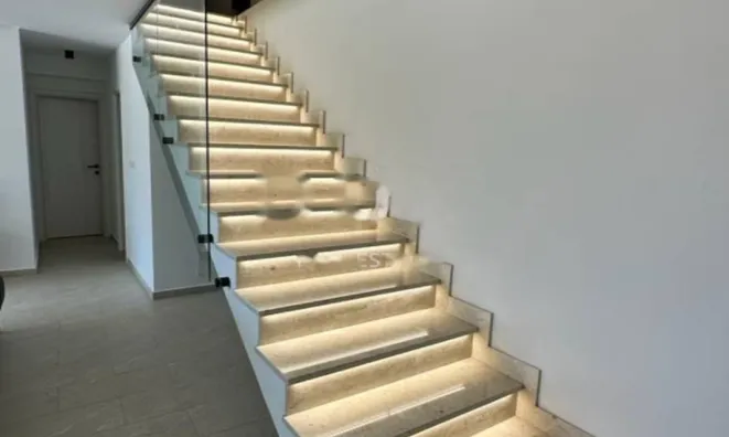 Недвижимость Семейный дом 328 м², новостройка, Запад, Опатия: 18