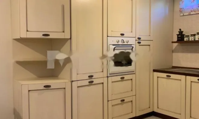 Недвижимость Четырёхкомнатная квартира Центр: 4