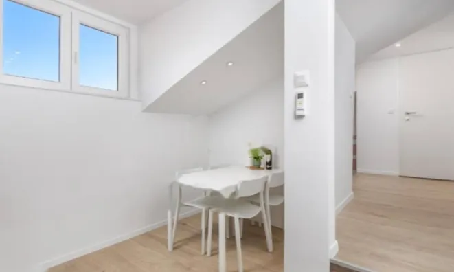 Недвижимость Трехкомнатная квартира в Центре: 7