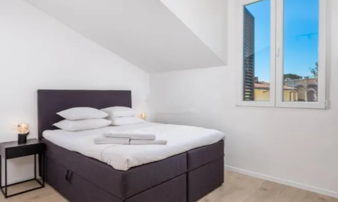 Недвижимость Трехкомнатная квартира в Центре: 13