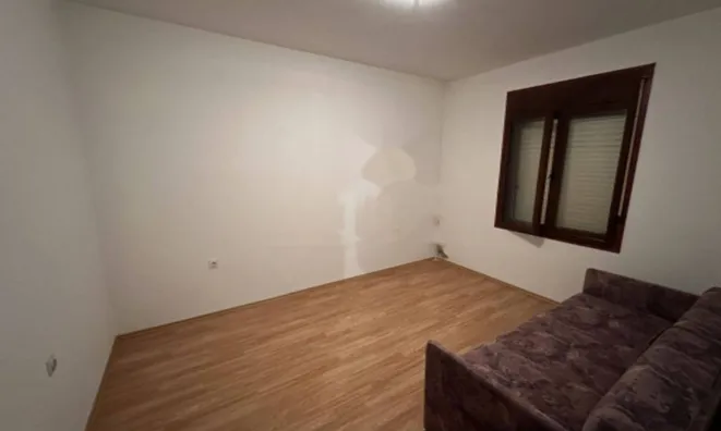 Недвижимость Трехкомнатная квартира Побри: 2