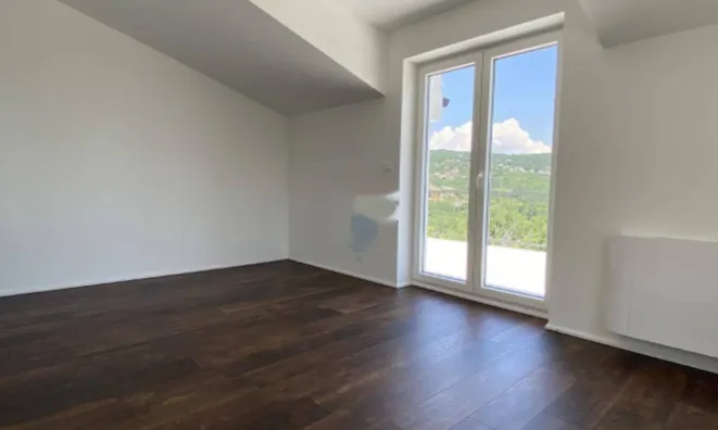 Недвижимость Трёхкомнатная квартира Обрић: 10