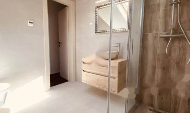 Недвижимость Трёхкомнатная квартира Обрић: 12