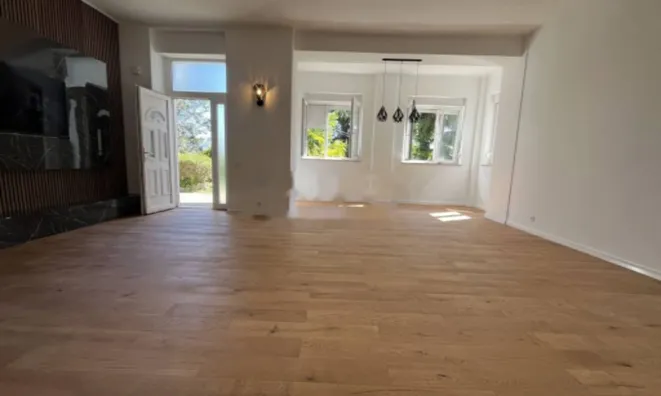 Недвижимость Четырехкомнатная квартира Центр: 4