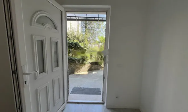 Недвижимость Четырехкомнатная квартира Центр: 16