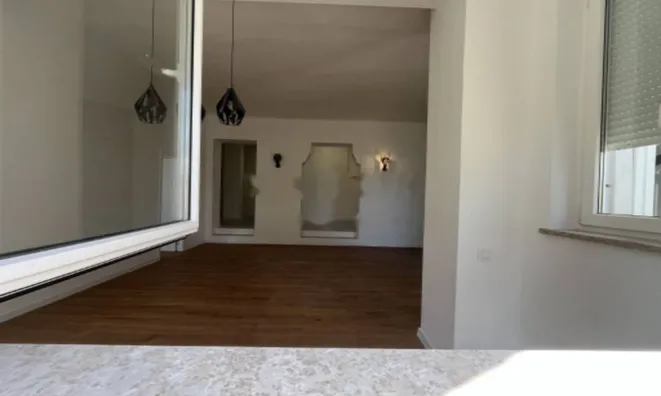 Недвижимость Четырехкомнатная квартира Центр: 28