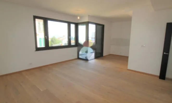 Недвижимость Трехкомнатная квартира в центре Опатии: 1