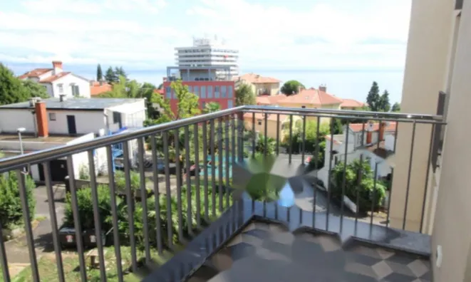 Недвижимость Трехкомнатная квартира в центре Опатии: 8