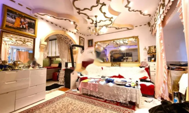 Недвижимость Трехкомнатная квартира Центр: 1