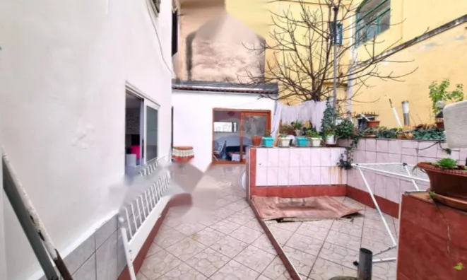 Недвижимость Трехкомнатная квартира Центр: 3