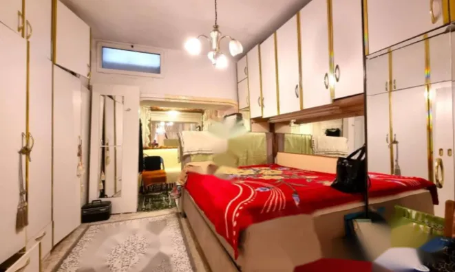 Недвижимость Трехкомнатная квартира Центр: 8