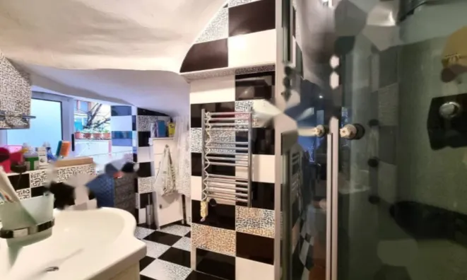 Недвижимость Трехкомнатная квартира Центр: 12