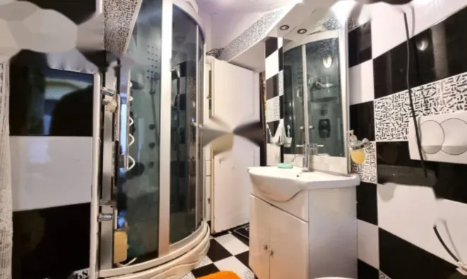 Недвижимость Трехкомнатная квартира Центр: 13