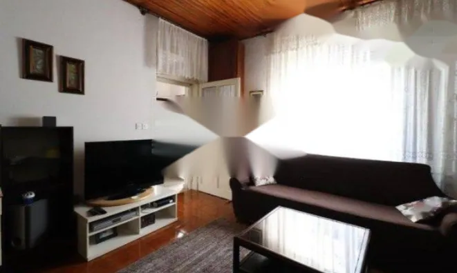 Недвижимость Двухкомнатная квартира в центре: 12