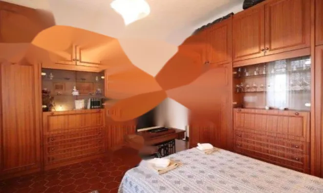 Недвижимость Двухкомнатная квартира в центре: 17