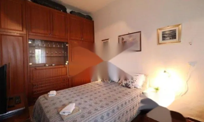 Недвижимость Двухкомнатная квартира в центре: 19