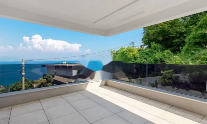 Недвижимость Трехкомнатная квартира Центр: 1