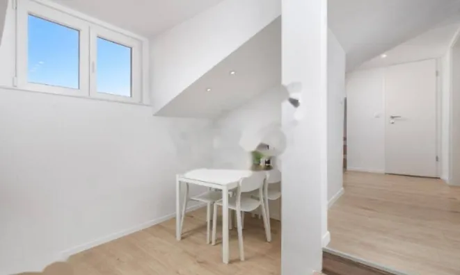 Недвижимость Трёхкомнатная квартира Центр: 8