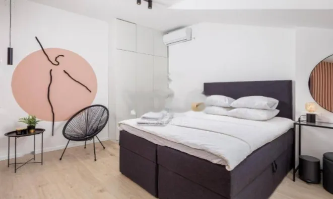 Недвижимость Трёхкомнатная квартира Центр: 11