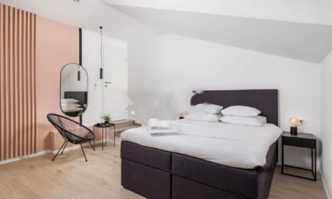 Недвижимость Трёхкомнатная квартира Центр: 12