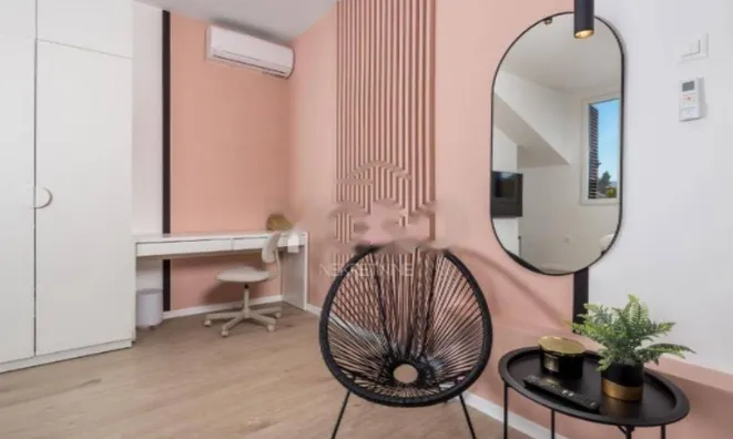 Недвижимость Трёхкомнатная квартира Центр: 13