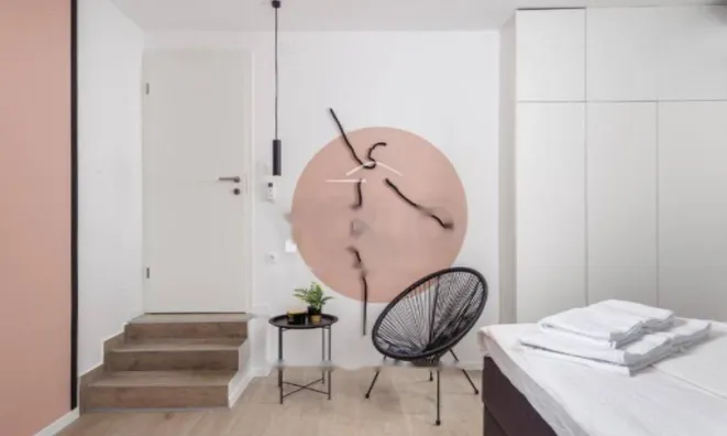 Недвижимость Трёхкомнатная квартира Центр: 15