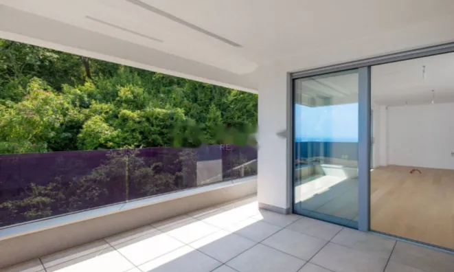 Недвижимость Трехкомнатная квартира Центр: 3