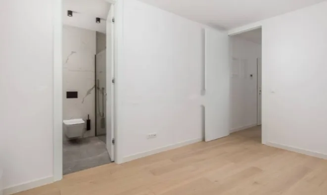 Недвижимость Трехкомнатная квартира Центр: 14