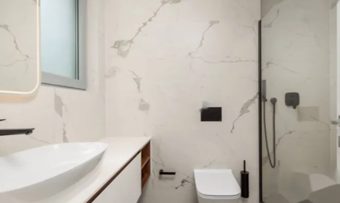 Недвижимость Трехкомнатная квартира Центр: 17