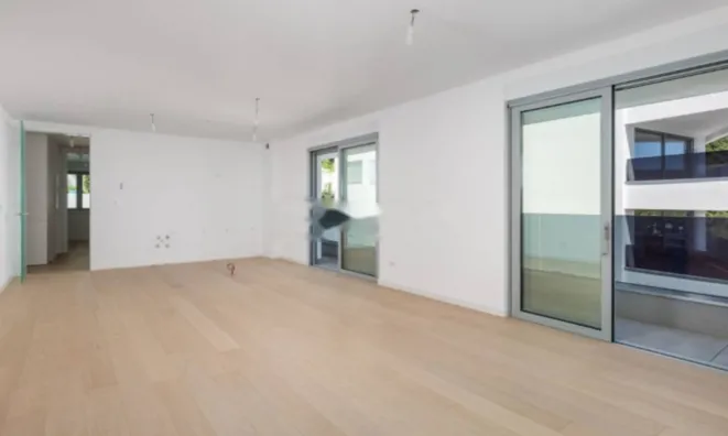 Недвижимость Трёхкомнатная квартира в центре: 8