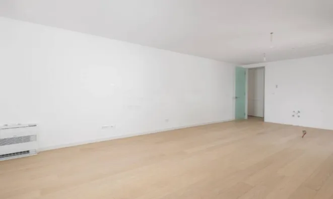 Недвижимость Трёхкомнатная квартира в центре: 22