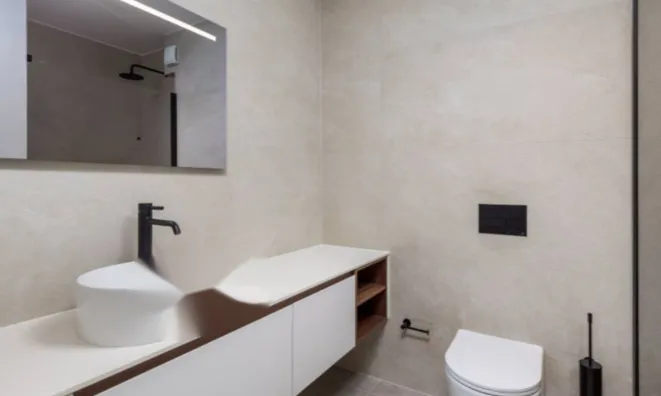 Недвижимость Трехкомнатная квартира в Центре: 24