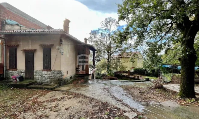 Недвижимость Многоквартирный дом Центр: 6