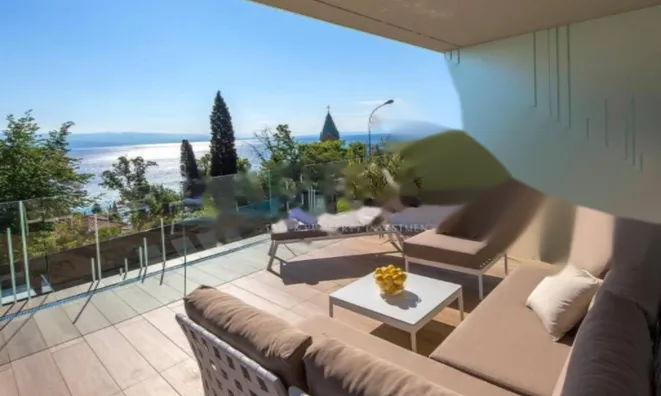 Недвижимость Трехкомнатная квартира в центре: 6