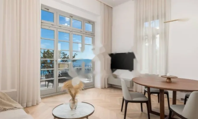 Недвижимость Двухкомнатная квартира в Центре: 1