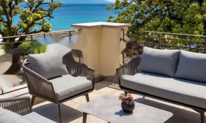 Недвижимость Двухкомнатная квартира в Центре: 2